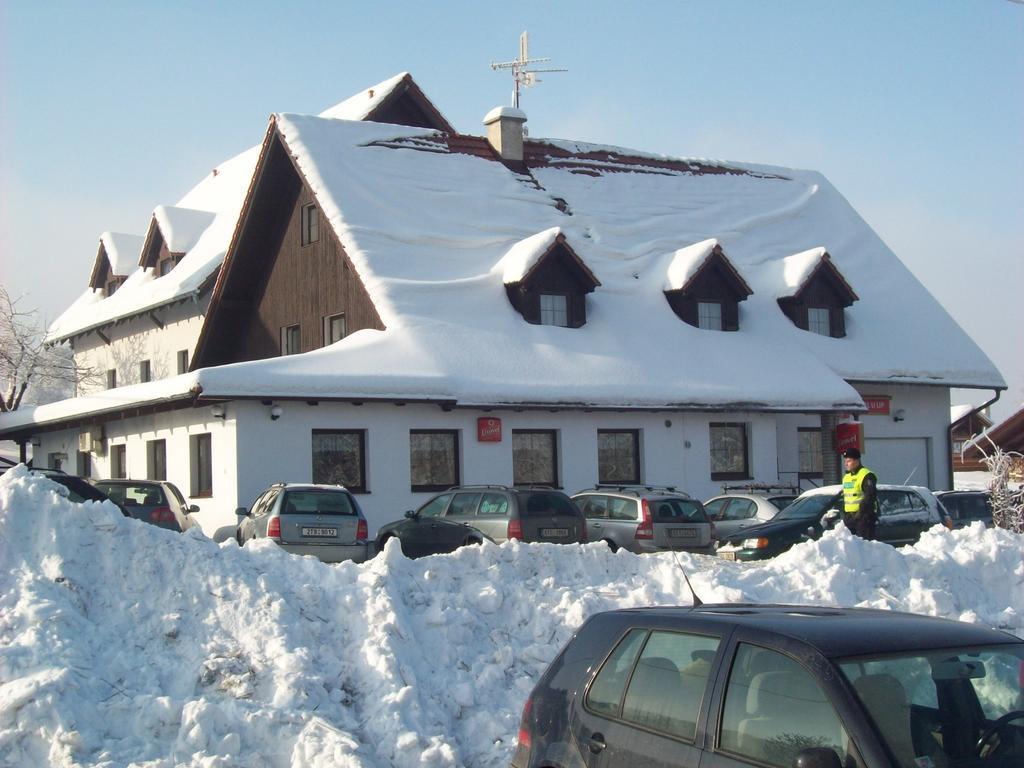 Hotel U Lip Trojanovice Frenštát pod Radhoštěm Kültér fotó