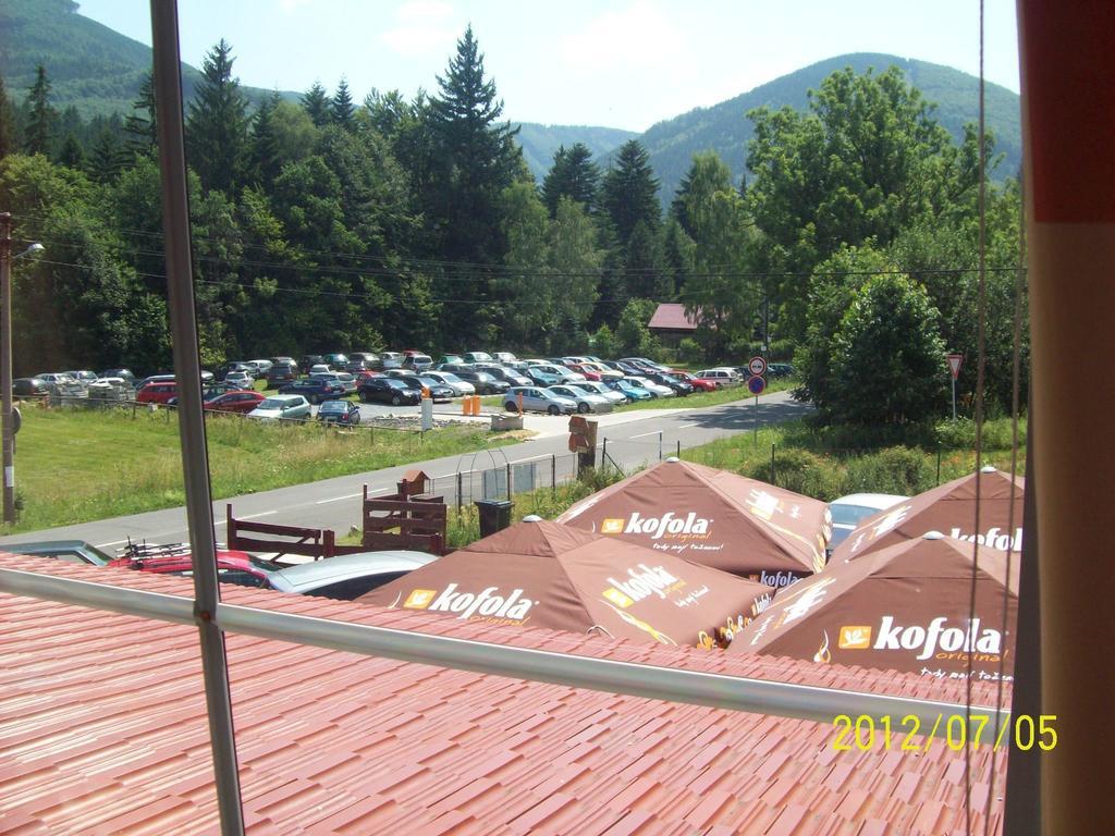 Hotel U Lip Trojanovice Frenštát pod Radhoštěm Kültér fotó